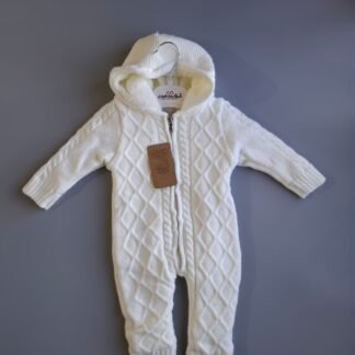 Customized baby set by Yara's Embroidery Lebanon - ملابس بيبي مخصصة في لبنان