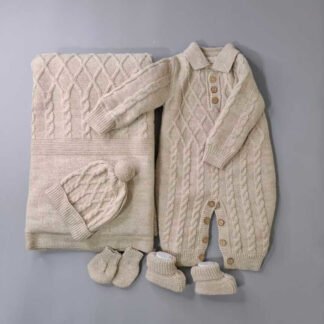 Customized baby set by Yara's Embroidery Lebanon - ملابس بيبي مخصصة في لبنان