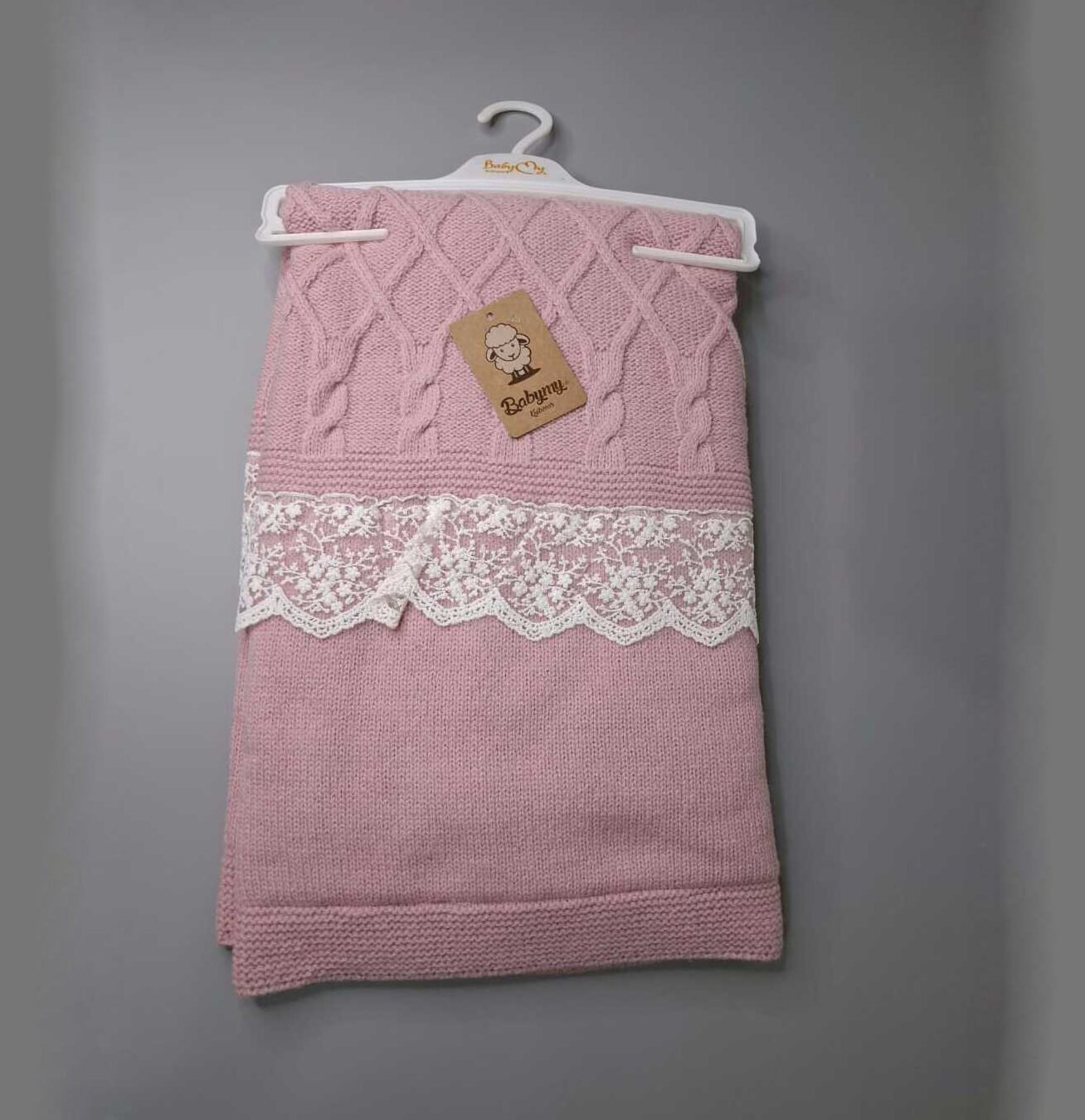 fleece lined wool blanket pink Customized baby set by Yara's Embroidery Lebanon - ملابس بيبي مخصصة في لبنان